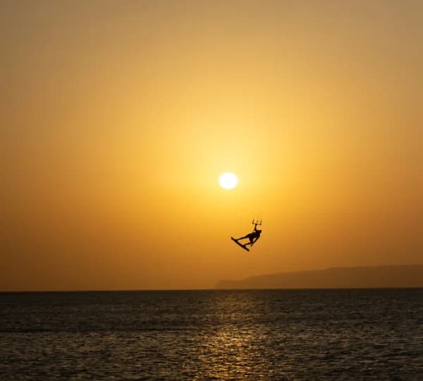 Kitesurfing in steady northerly wind on the Red Sea coast at Hurghada